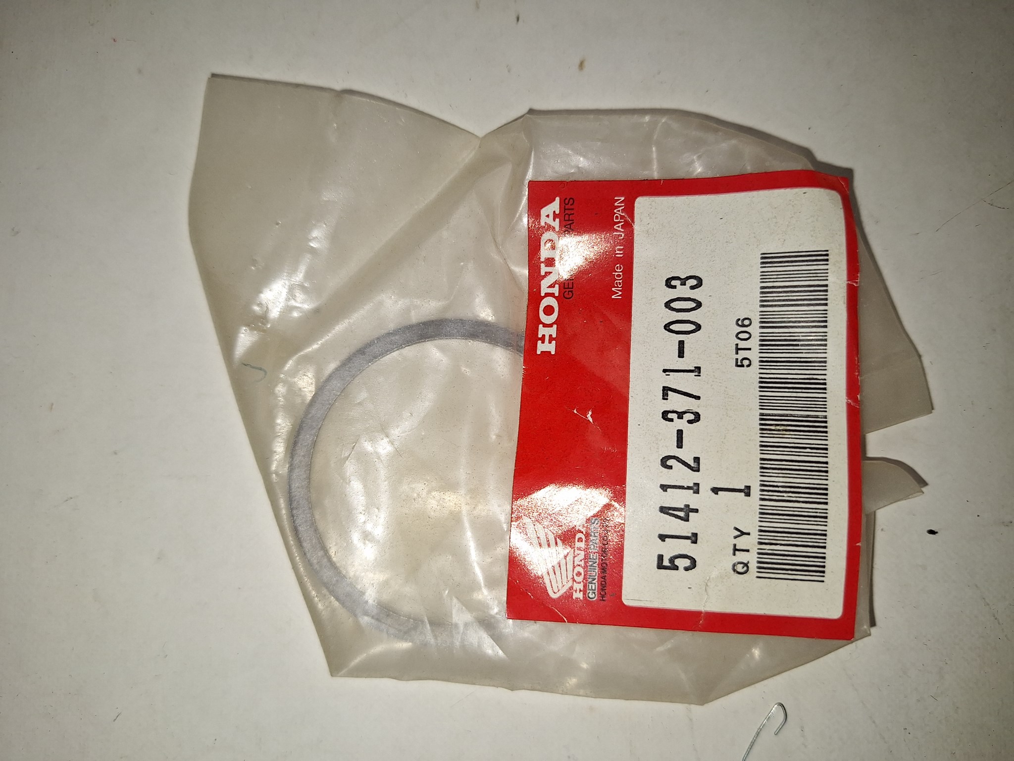 Picture of STAUBDICHTUNG  51425-GF8-003